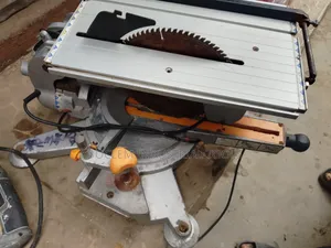 Up and Down Mitre Saw Machine