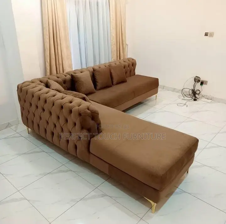 L.Shape Chair