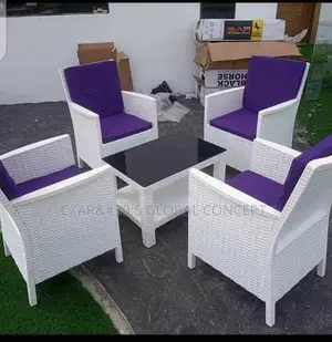 Quality Oudoor Detachable Plastic Chairs and Table Set