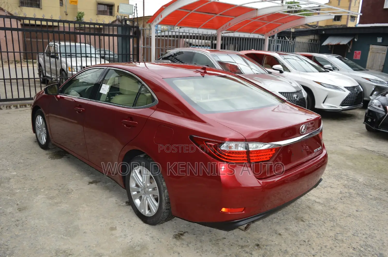 Lexus ES 2014 Red