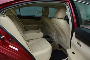 Lexus ES 2014 Red