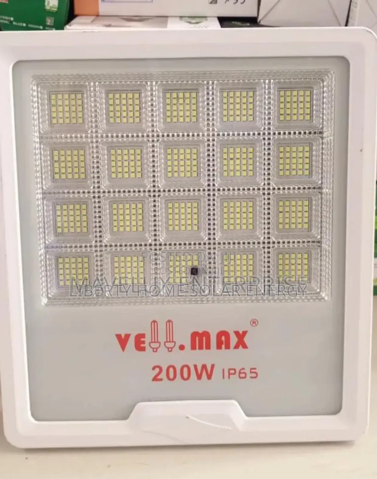200w IP65 Vellmax Solar Floodlight