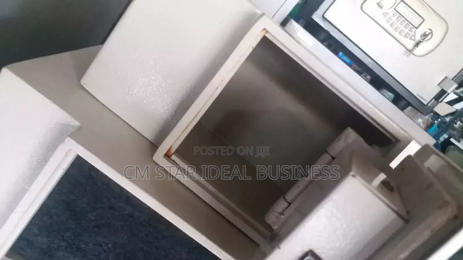 Disguising Safe 9 Inches. Universal Used