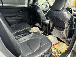 Toyota Highlander XLE 2022 Silver