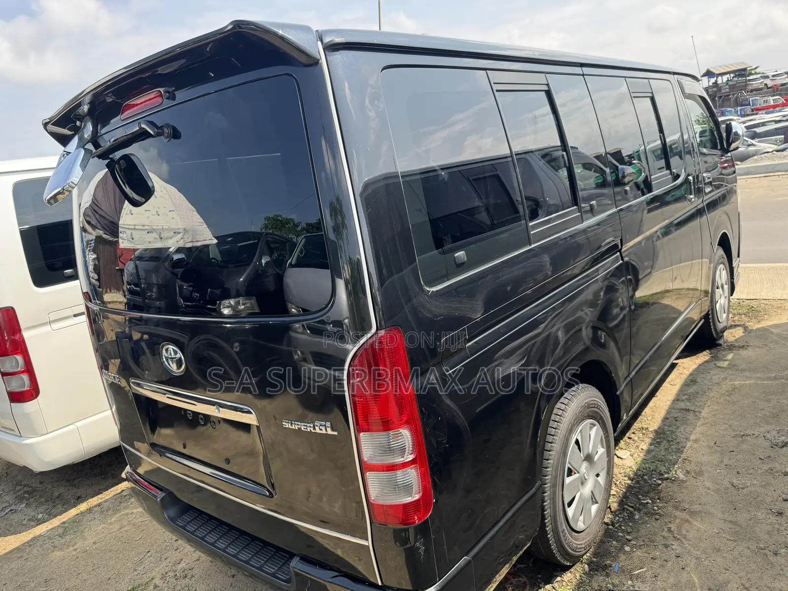 Toyota HiAce 2012 Black