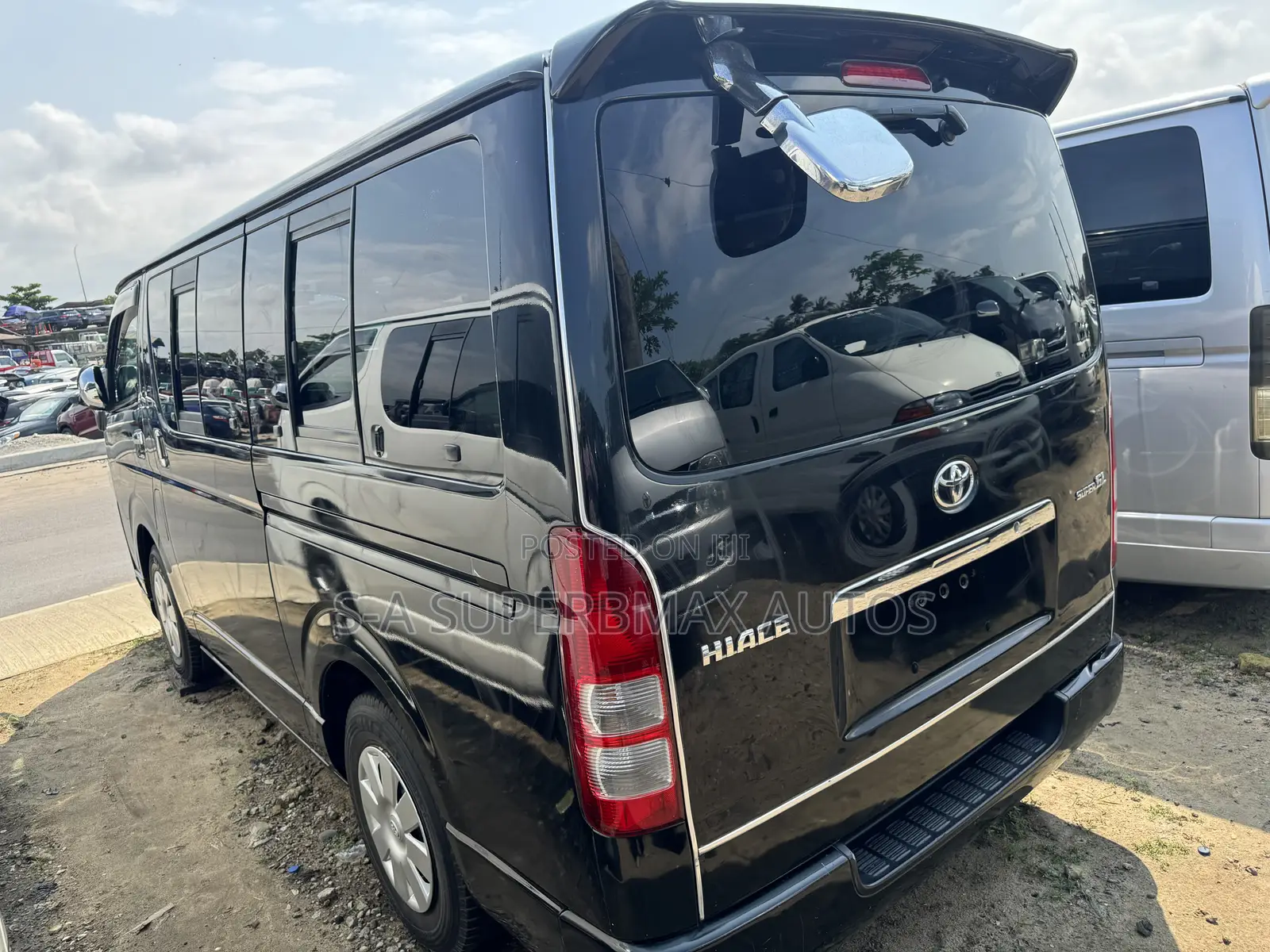 Toyota HiAce 2012 Black