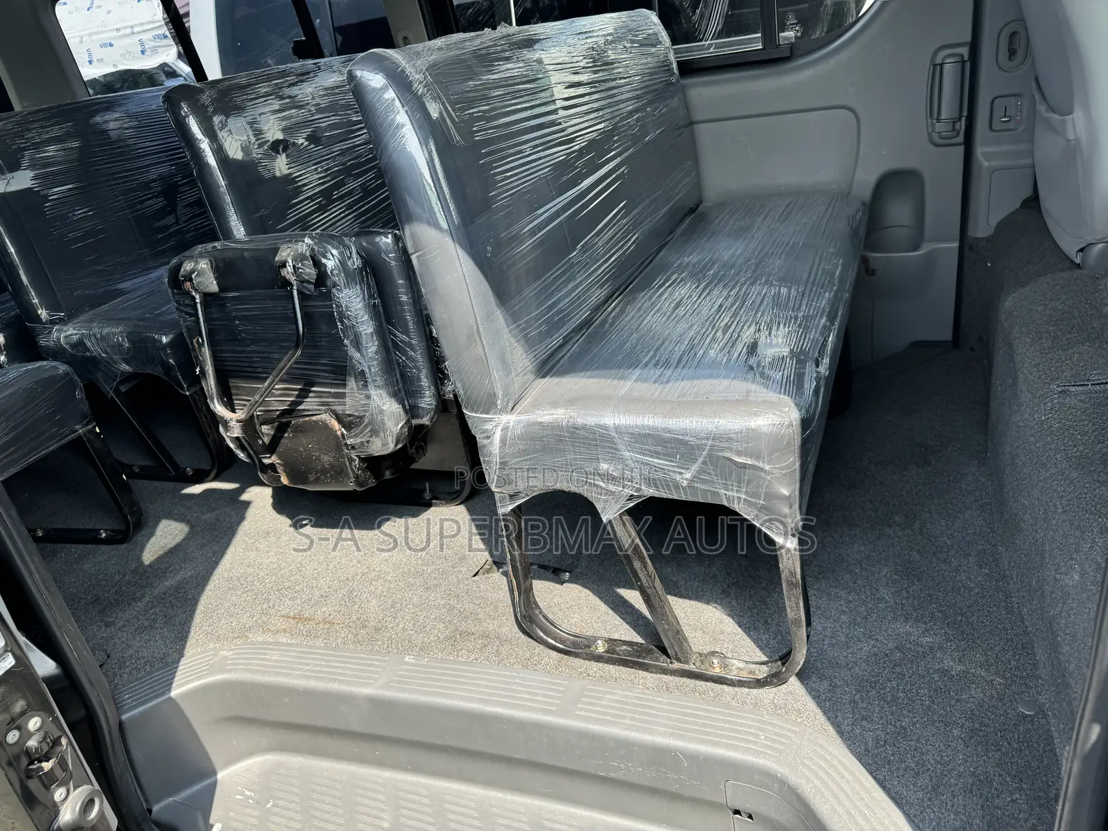 Toyota HiAce 2012 Black