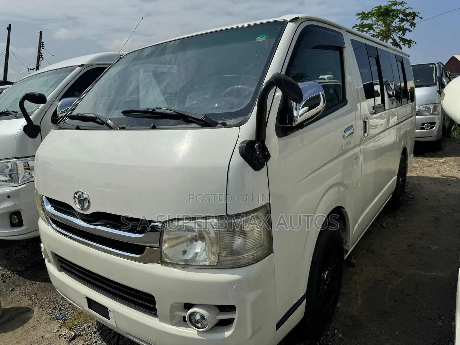 Toyota HiAce 2012 White