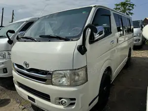 Toyota HiAce 2012 White