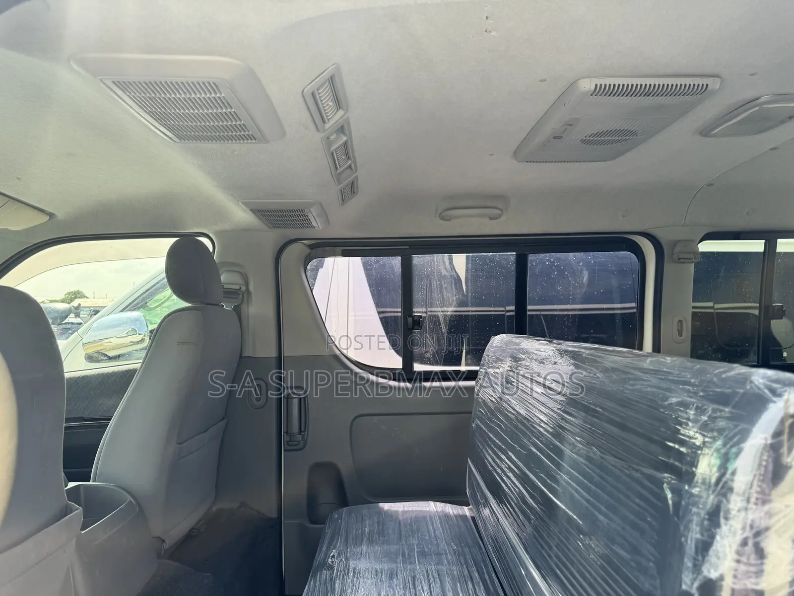 Toyota HiAce 2012 White