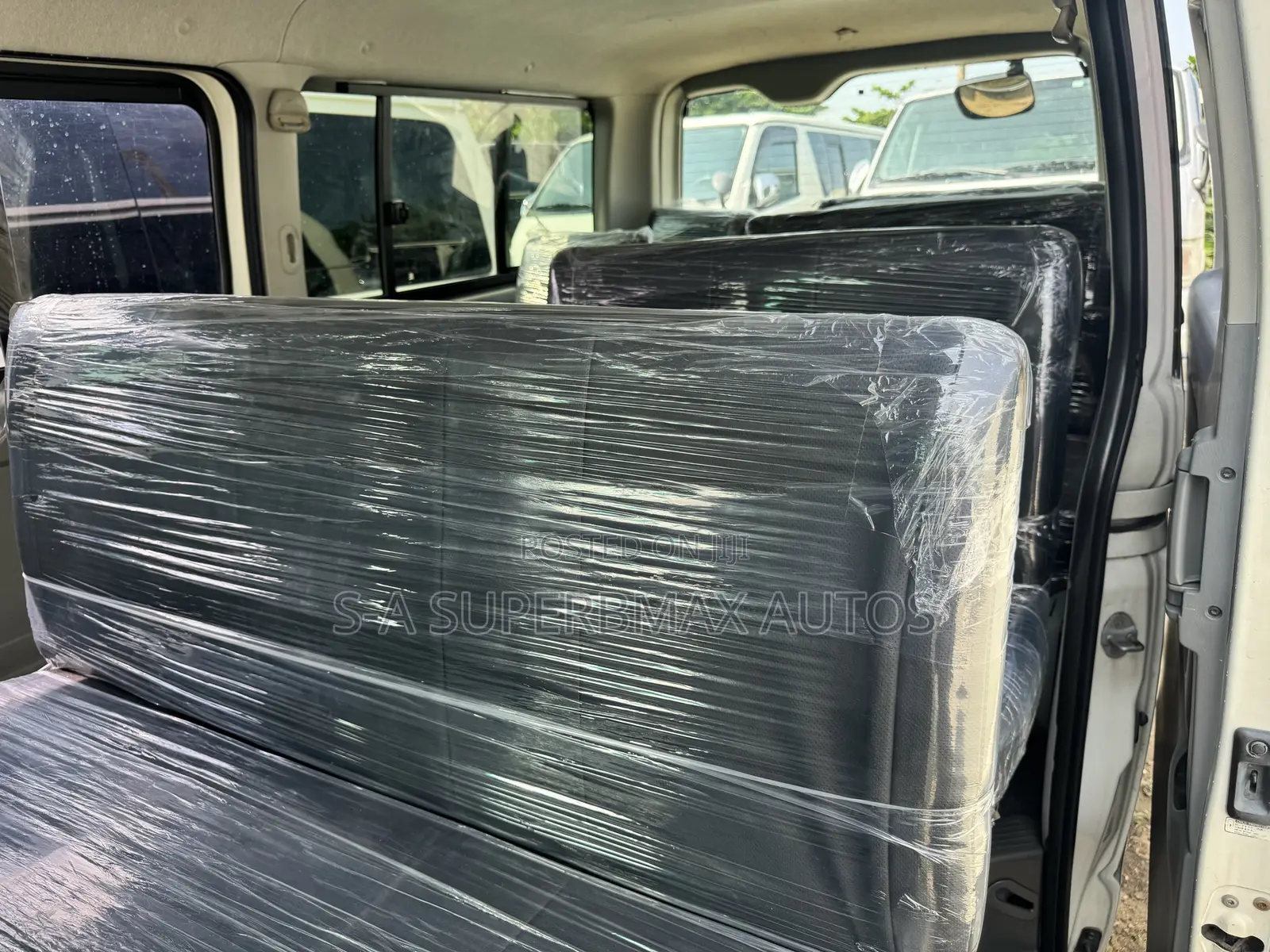 Toyota HiAce 2012 White