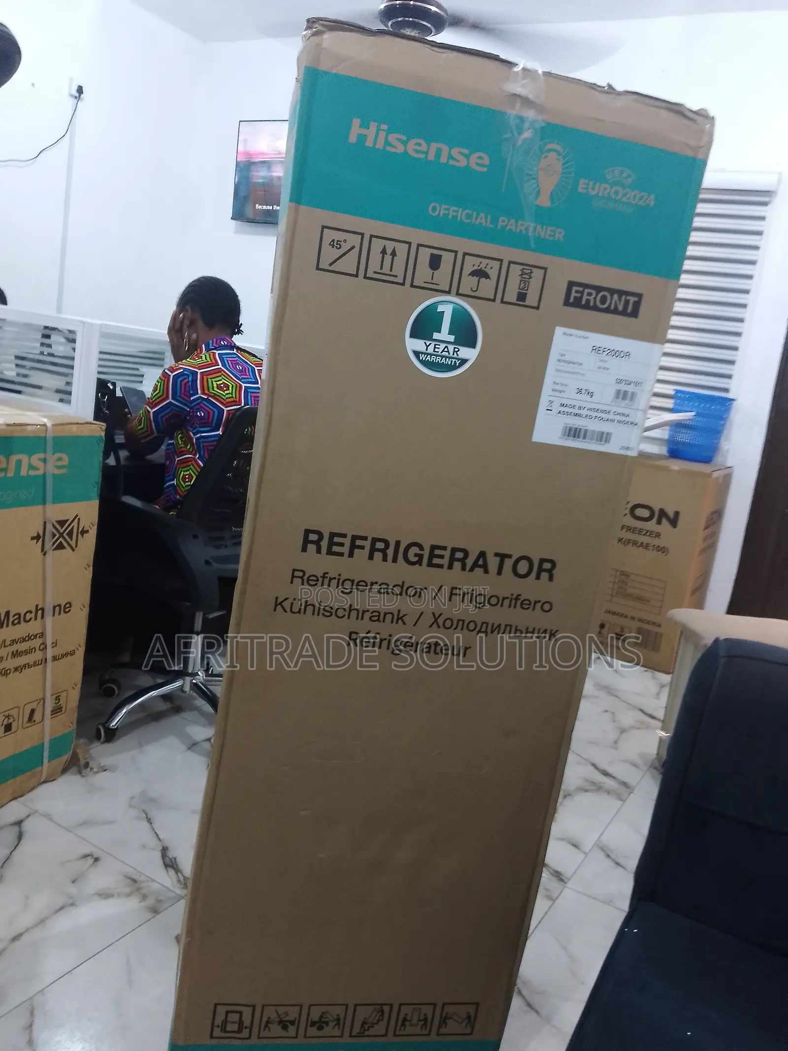 154 Liters Hisense Top Mount Refrigerator
