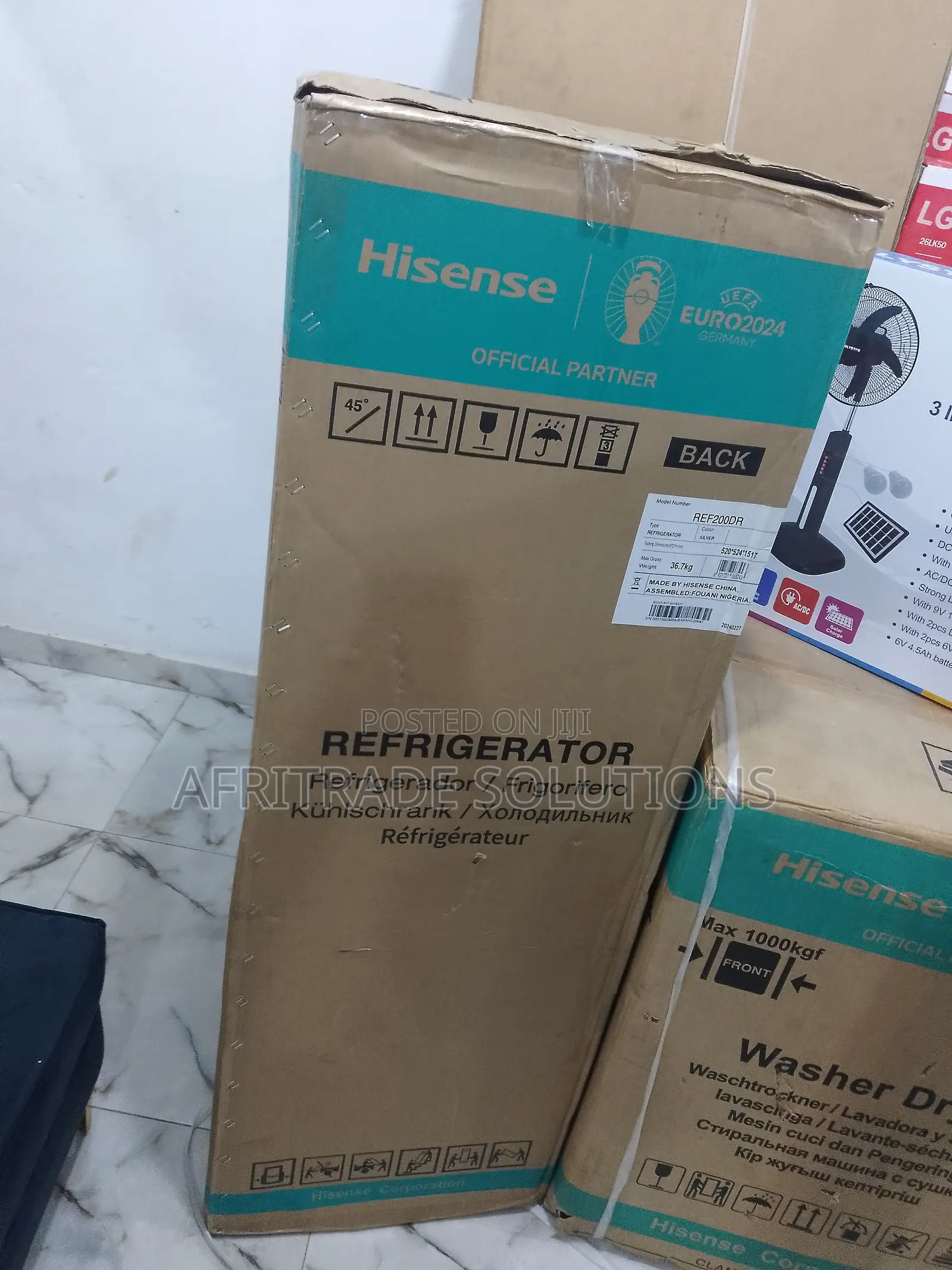 154 Liters Hisense Top Mount Refrigerator + Reversible Door