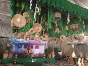 Traditional Wedding Decor