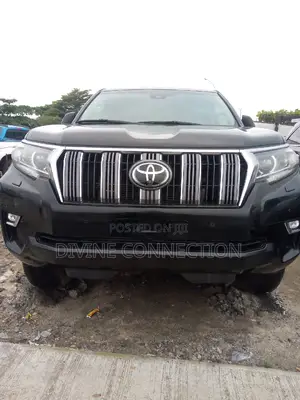 Toyota Land Cruiser Prado 2022 Black