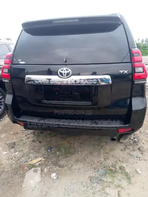 Toyota Land Cruiser Prado 2022 Black