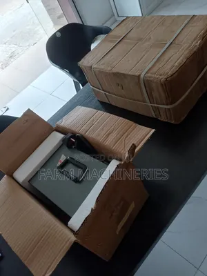 Debeaking Machine