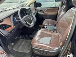 Toyota Sienna 2017 Black