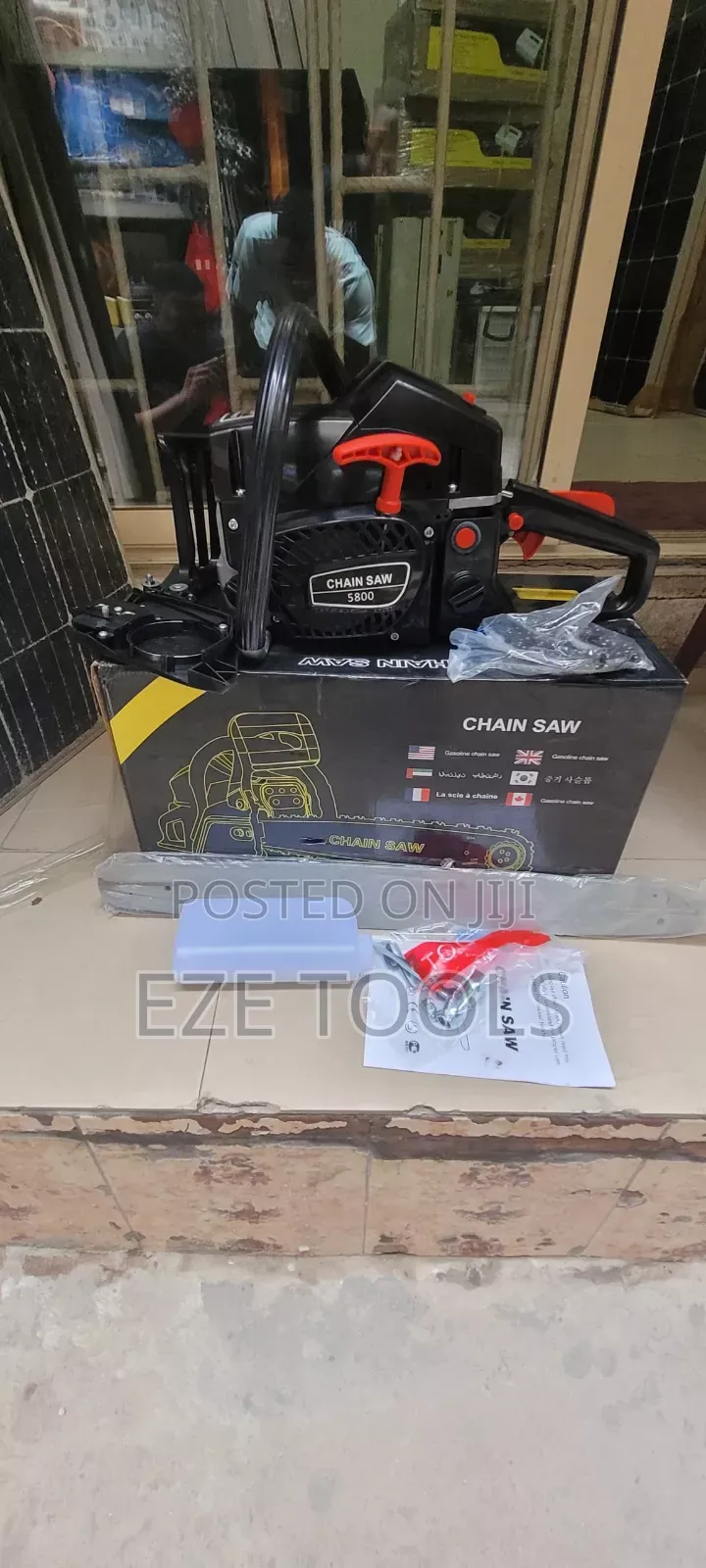 Chain Saw Machine