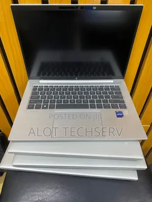Laptop HP EliteBook 830 G9 16GB Intel Core I7 SSD 512GB