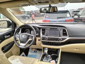 Toyota Highlander 2015 Blue