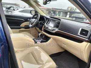 Toyota Highlander 2015 Blue