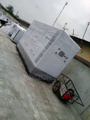 Noiseless Perkins Soundproof DIESEL 3phase 500kv Generator