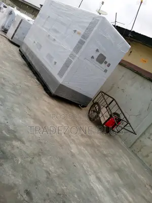 Noise 500kva Perkins 3phase Generator