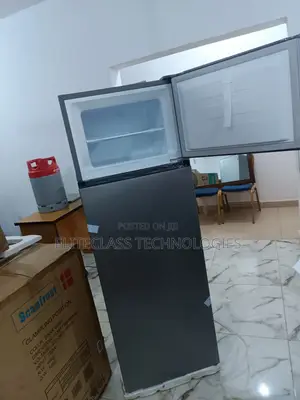 Super Cool Hisense Refrigerator REF240DR