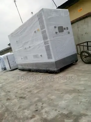 Noiseless DIESEL Engine 500kva Perkins Generator