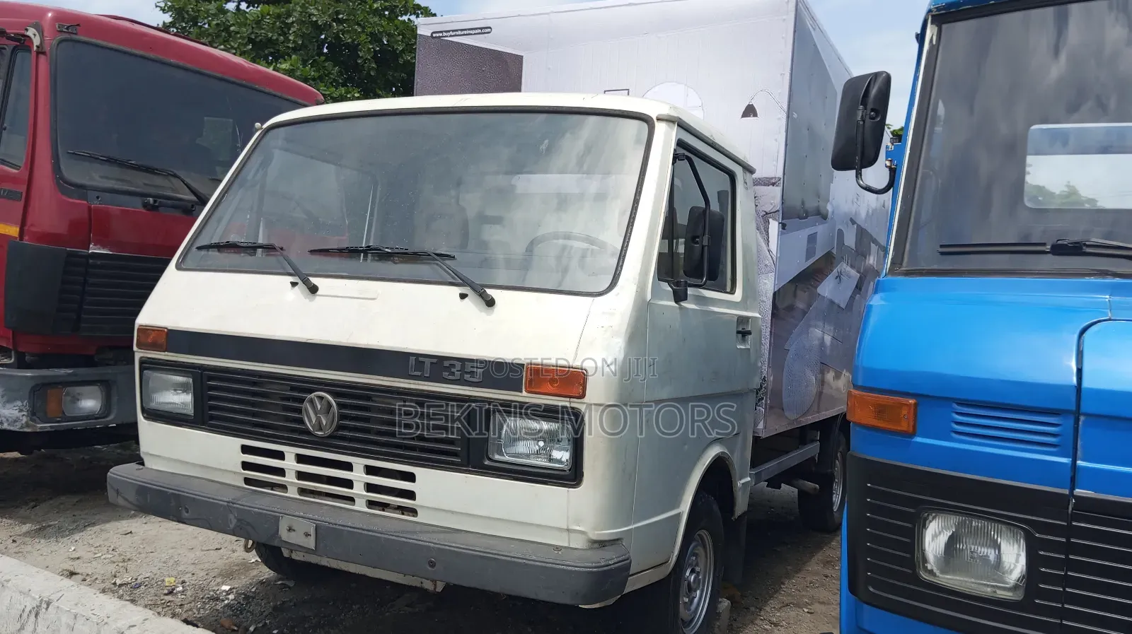 Volkswagen LT 2000 White