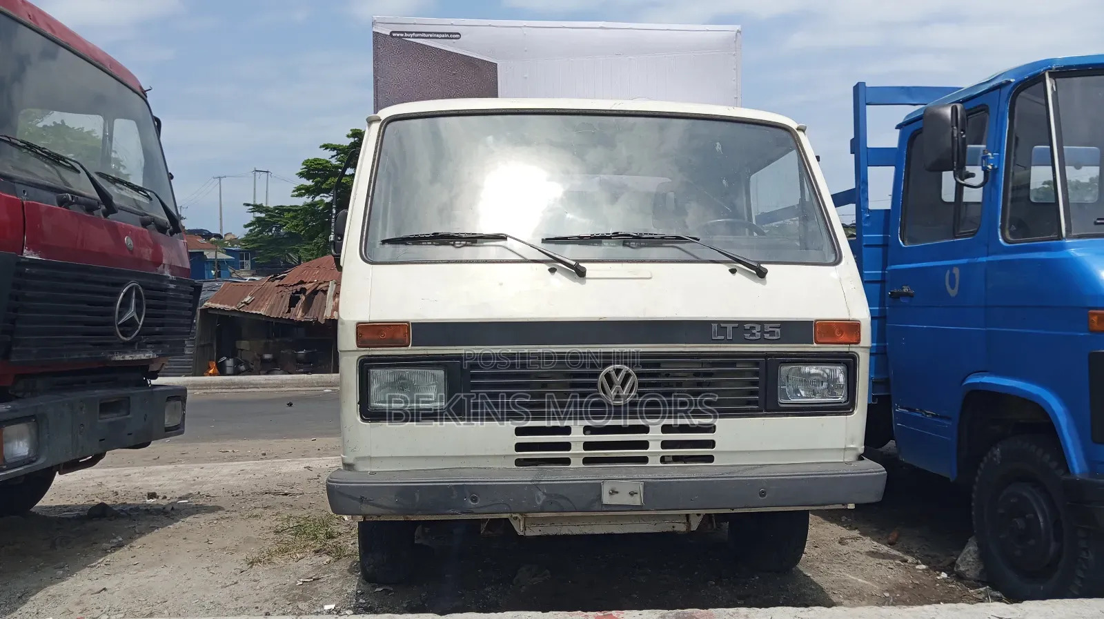 Volkswagen LT 2000 White