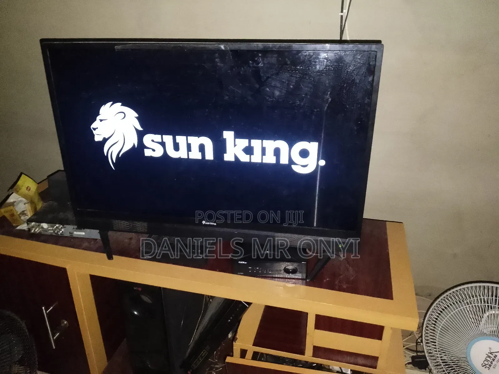 Sun King Solar Energy Complete Gadgets 32" Tv With 5bulbs