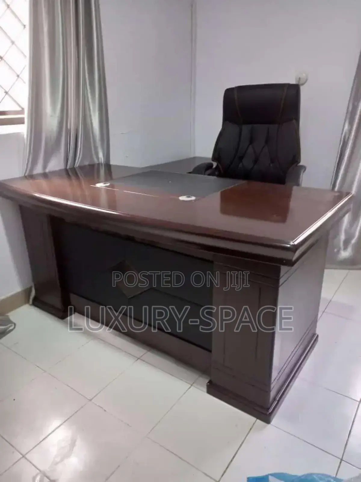 Executive Office Table 1.6metres With Extension