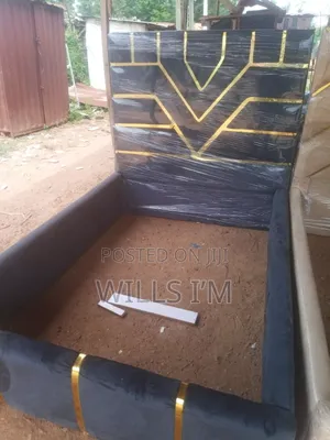 4 and Half Bedframe