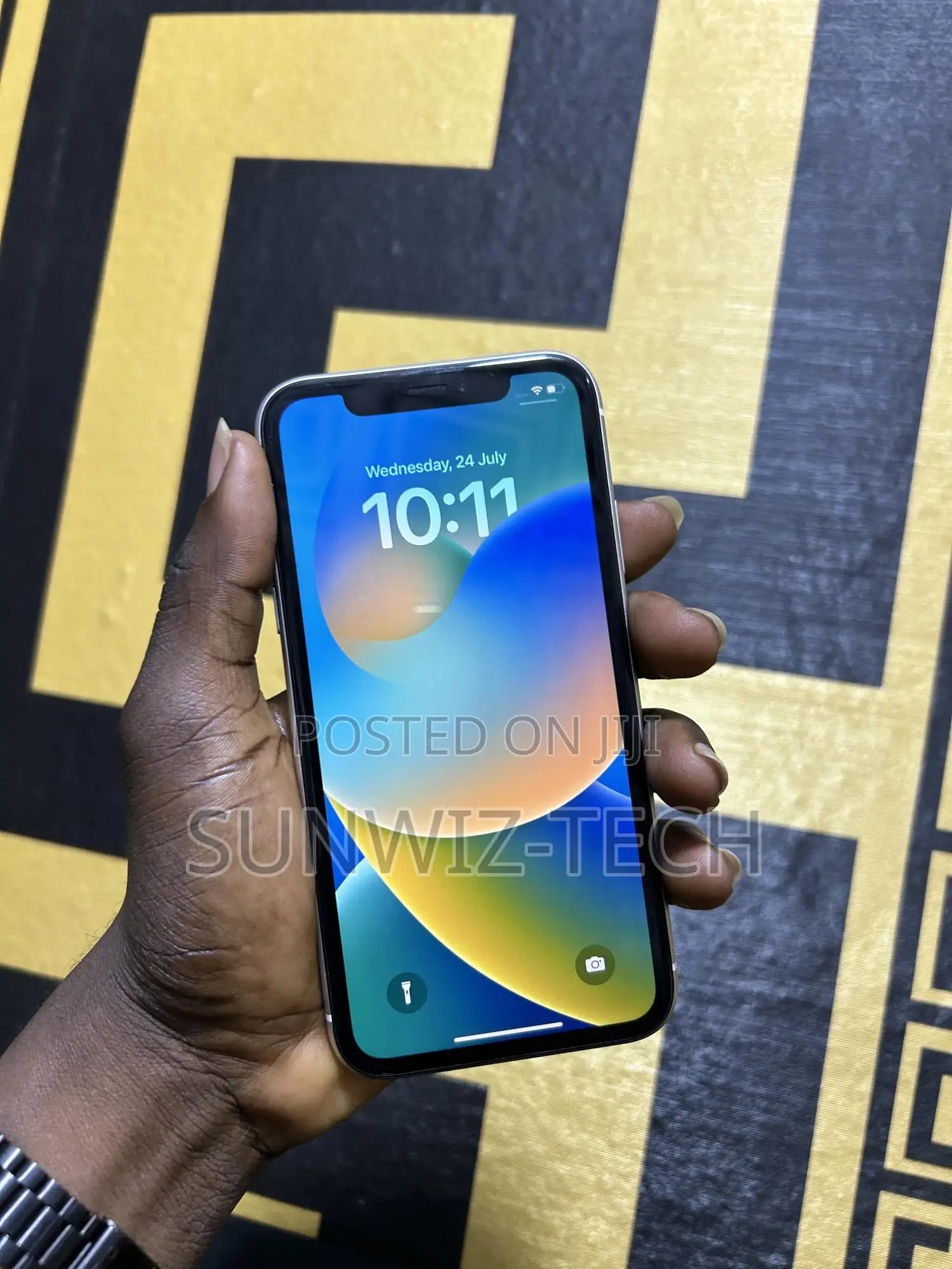 Apple iPhone XR 64 GB White