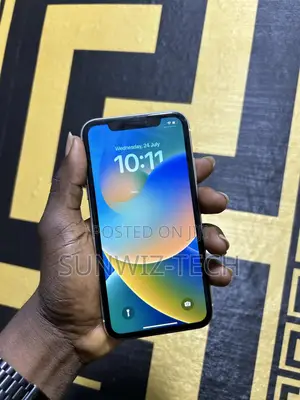 Apple iPhone XR 64 GB White