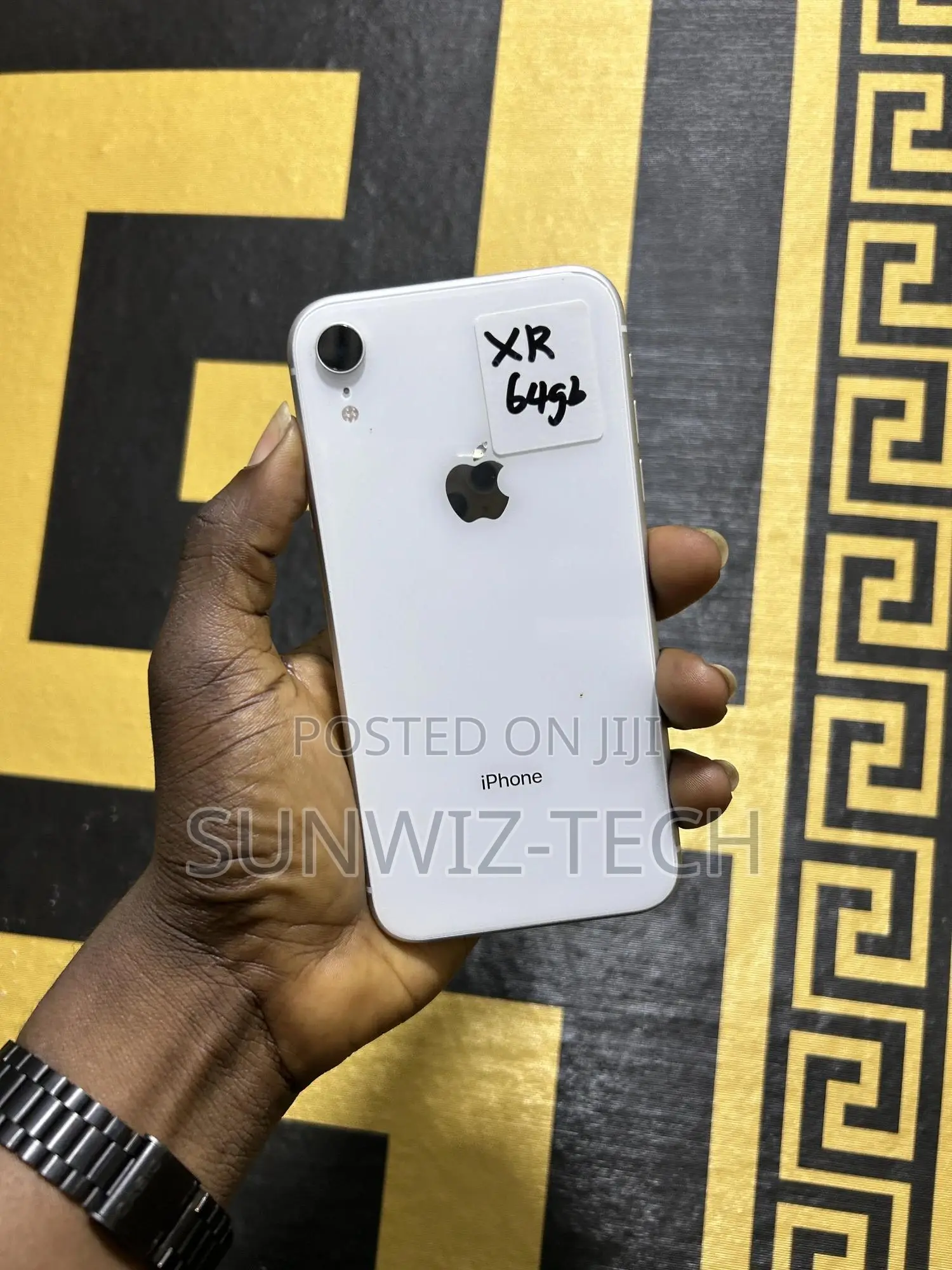 Apple iPhone XR 64 GB White