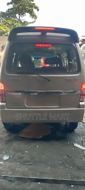 Suzuki Every 2006 Brown