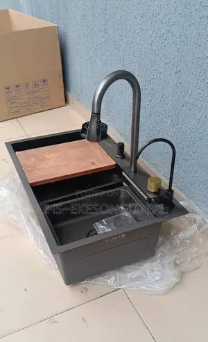 Luxury Rainfall Faucet Kitchen Sink With Pullout Mixer Tap