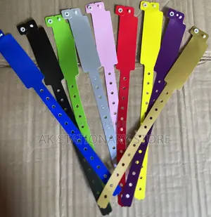 100pcs Cheap Waterproof Wristbands Festival Plastic Bracket