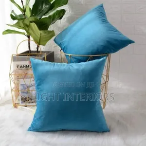 100% Fiber Throw Pillows