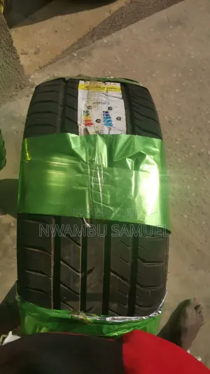 285/40r22 Bearway Tyre
