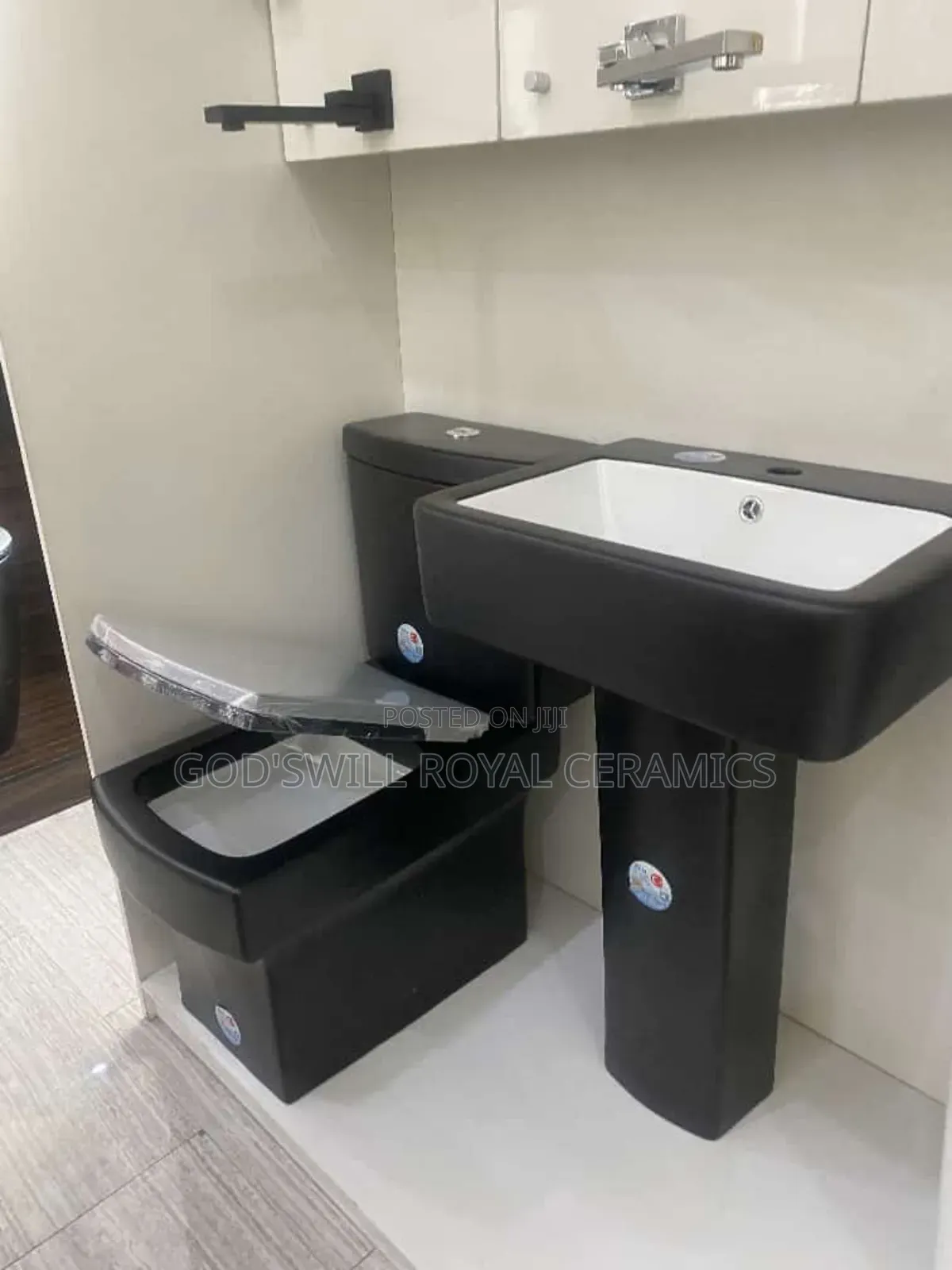 Black and White Wc
