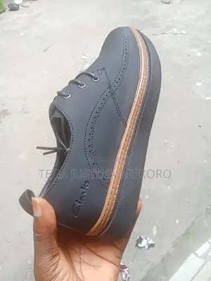 High Quality Clark Flat Shoes for Men