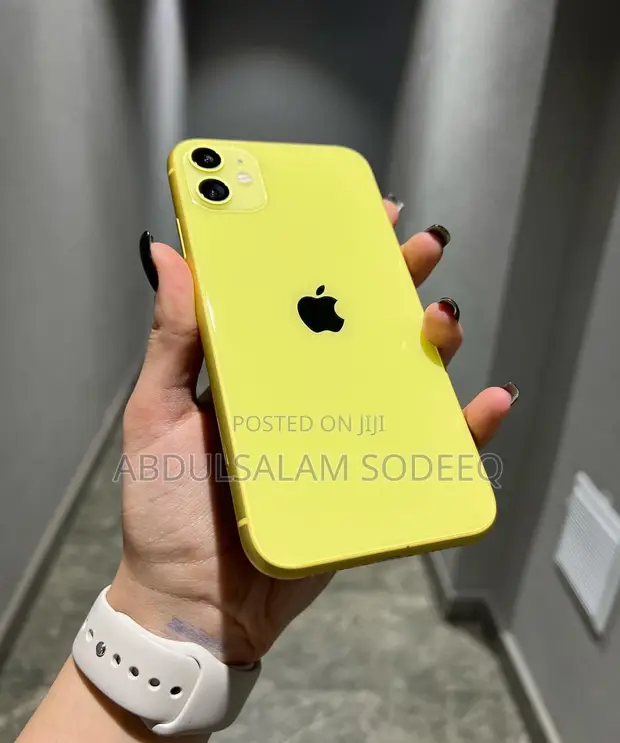 Apple iPhone 11 イエロー 128GB ひび割れあり 匿名配送 Apple Apple iPhone 11 イエロー 128GB ひび割れあり 匿名配送 Apple