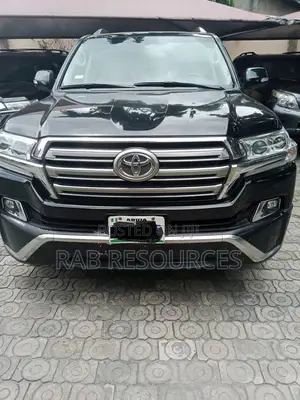 Toyota Landcruiser Rent or Hire
