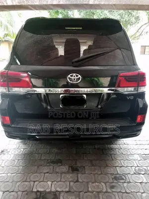 Toyota Landcruiser Rent or Hire