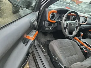 Toyota Tacoma SR5 2018 Gray