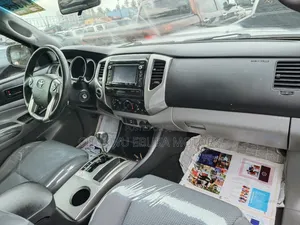 Toyota Tacoma 2014 Silver